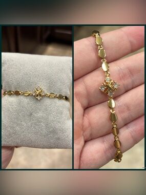 Elegant Gold-Tone Crystal Floral Bracelet - Women Jewelry